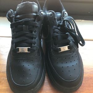 Black Nike Air Force 1’s